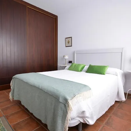 Galihost - Marianina Vila *